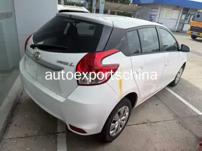 2016 Toyota Yaris L Hatchback — thumbnail 10